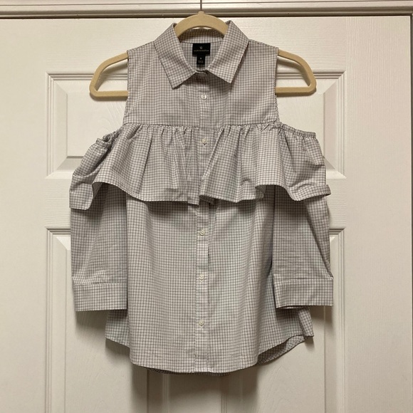 Lady’s Shirt - Picture 6 of 9